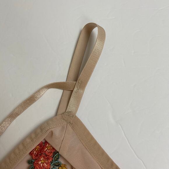 Torrid Women's Strappy Mesh Floral Applique Bralette Size 3X - Picture 3 of 9